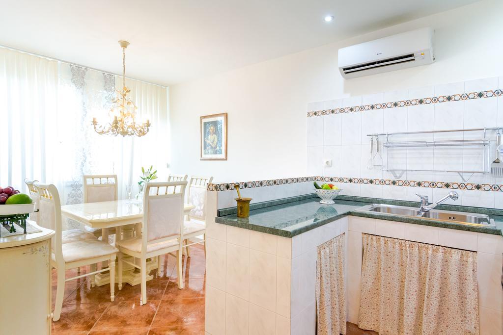 Apartment Mandalina Spalato Esterno foto