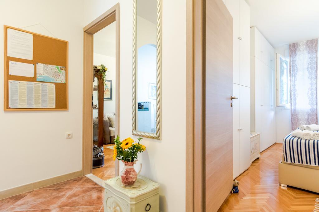 Apartment Mandalina Spalato Esterno foto