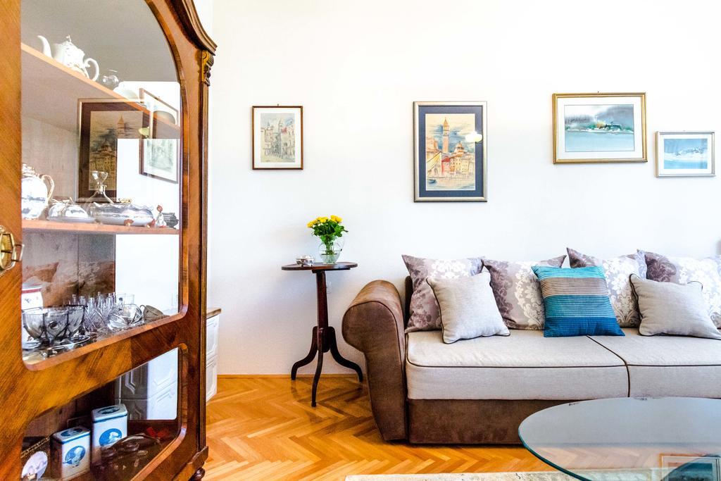 Apartment Mandalina Spalato Esterno foto